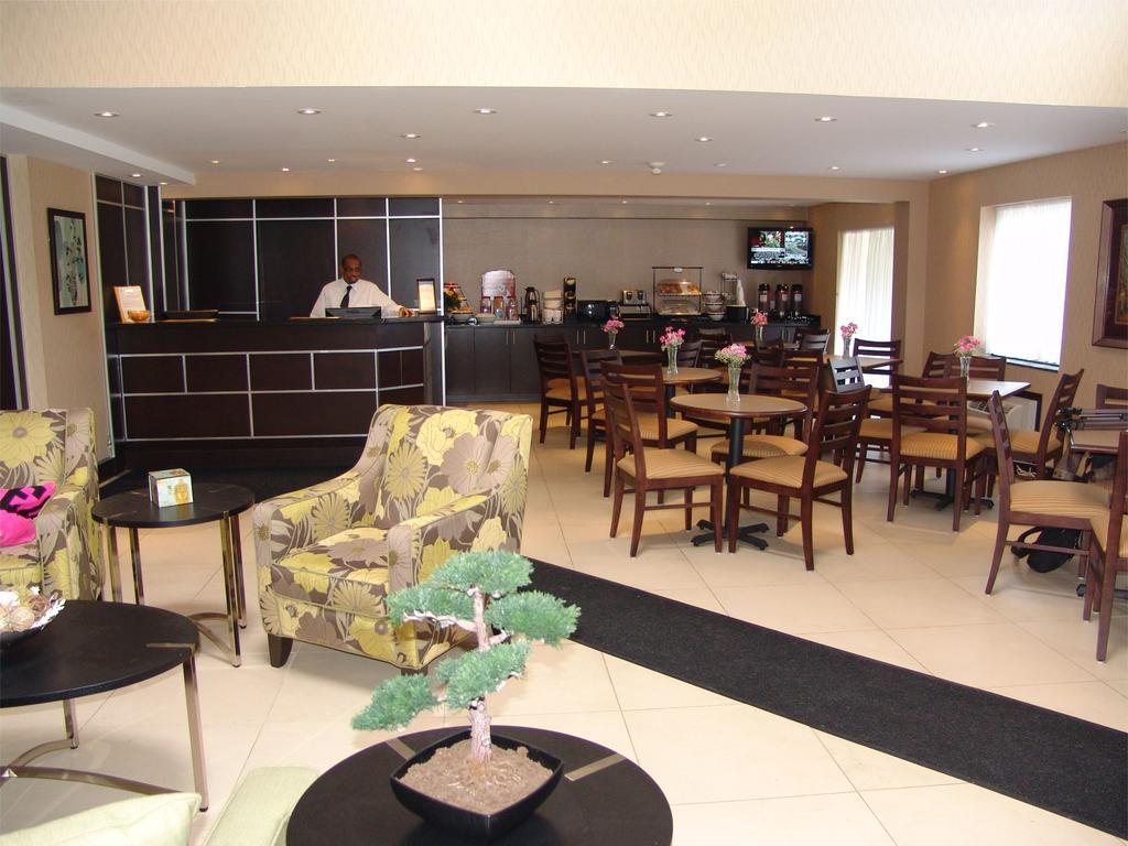 Comfort Inn East Scarborough Τορόντο Εστιατόριο φωτογραφία